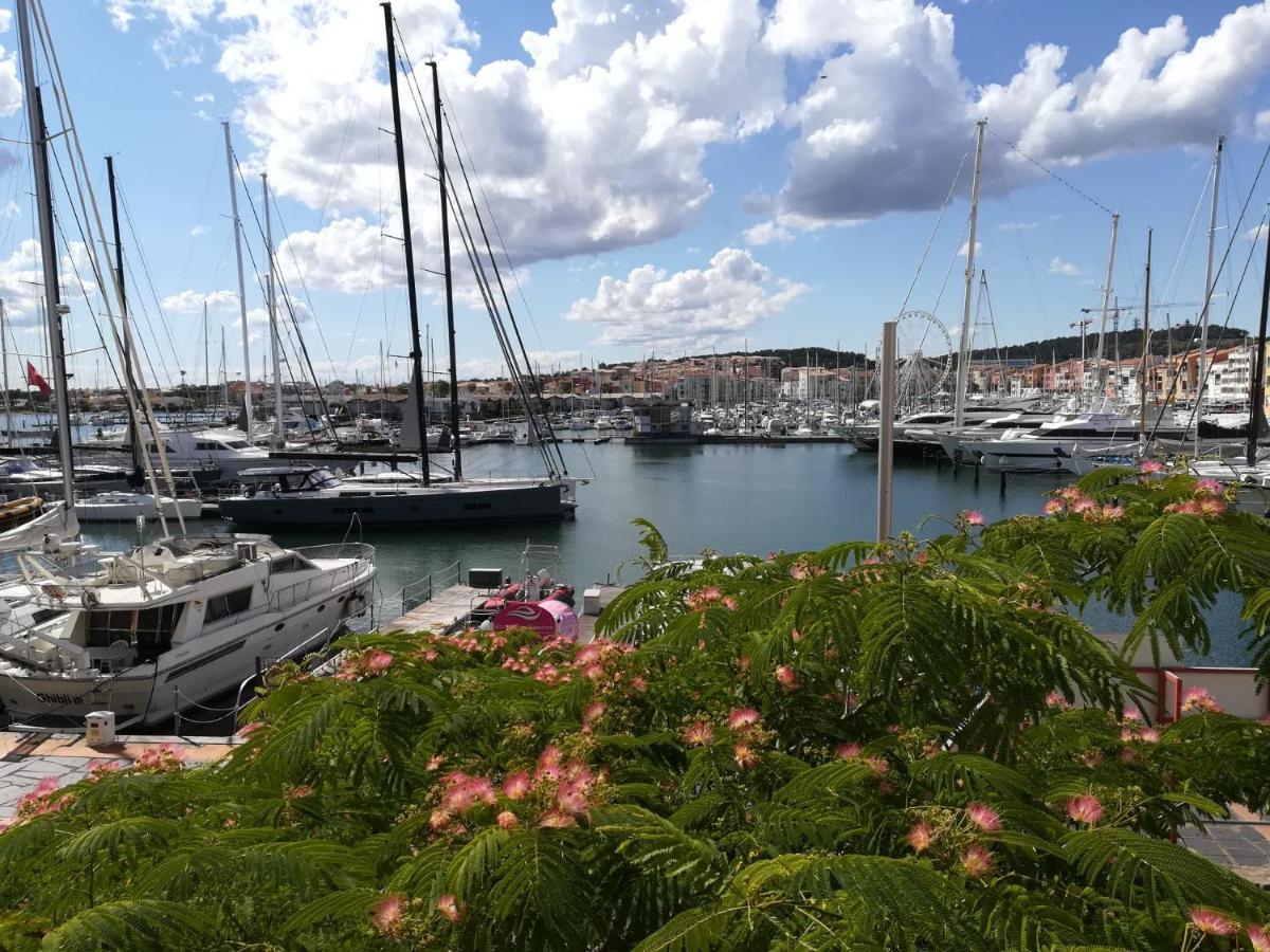 Appartement 1Ere Ligne Vue Port Avec Balcon, Piscine Agde Exteriér fotografie