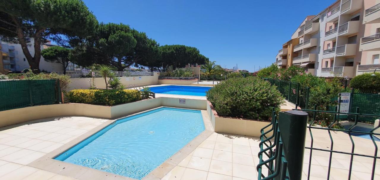 Appartement 1Ere Ligne Vue Port Avec Balcon, Piscine Agde Exteriér fotografie